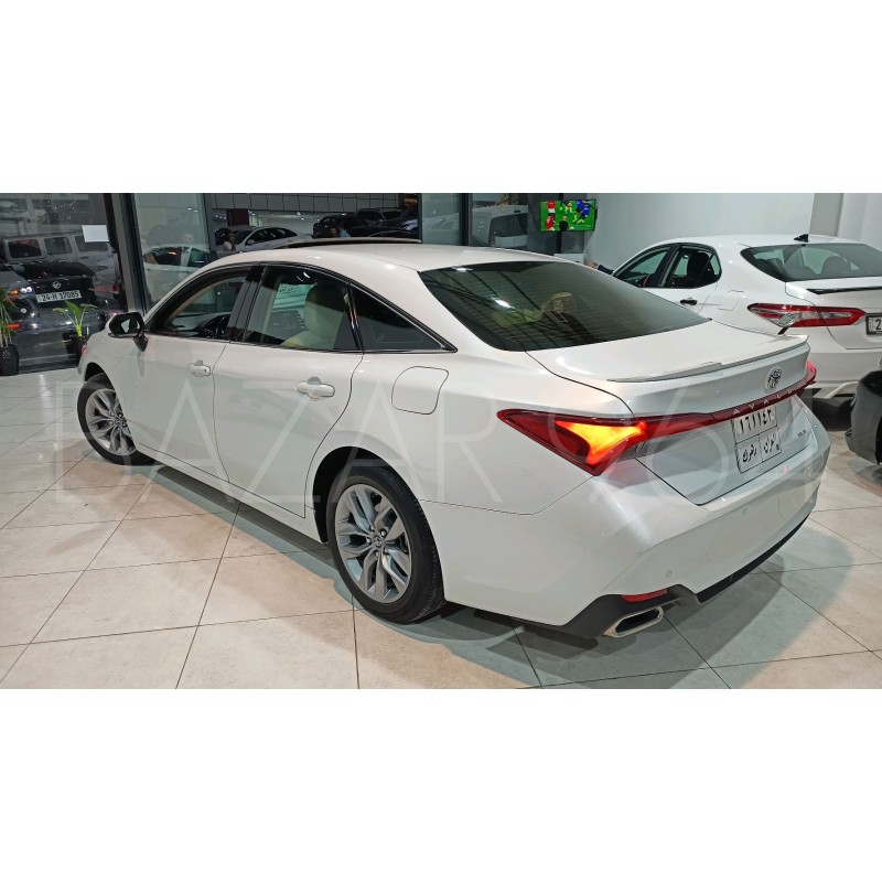 Toyota Avalon xle 2019