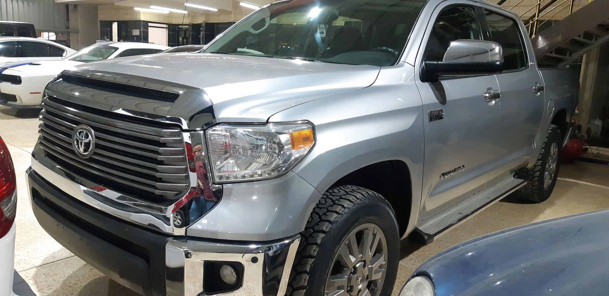 Toyota tundra limited 