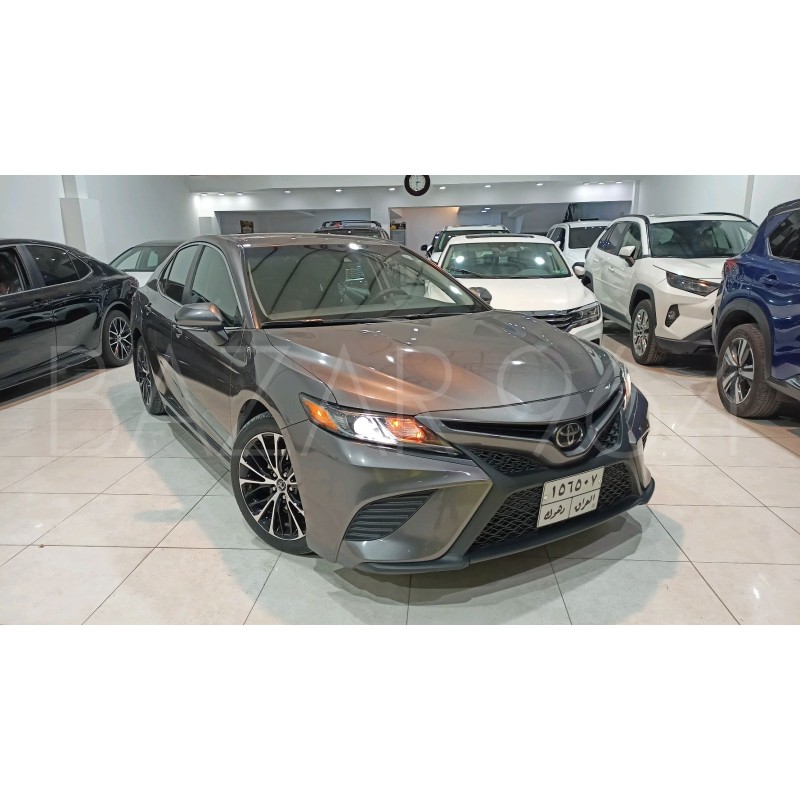 Toyota Camry SE 2019