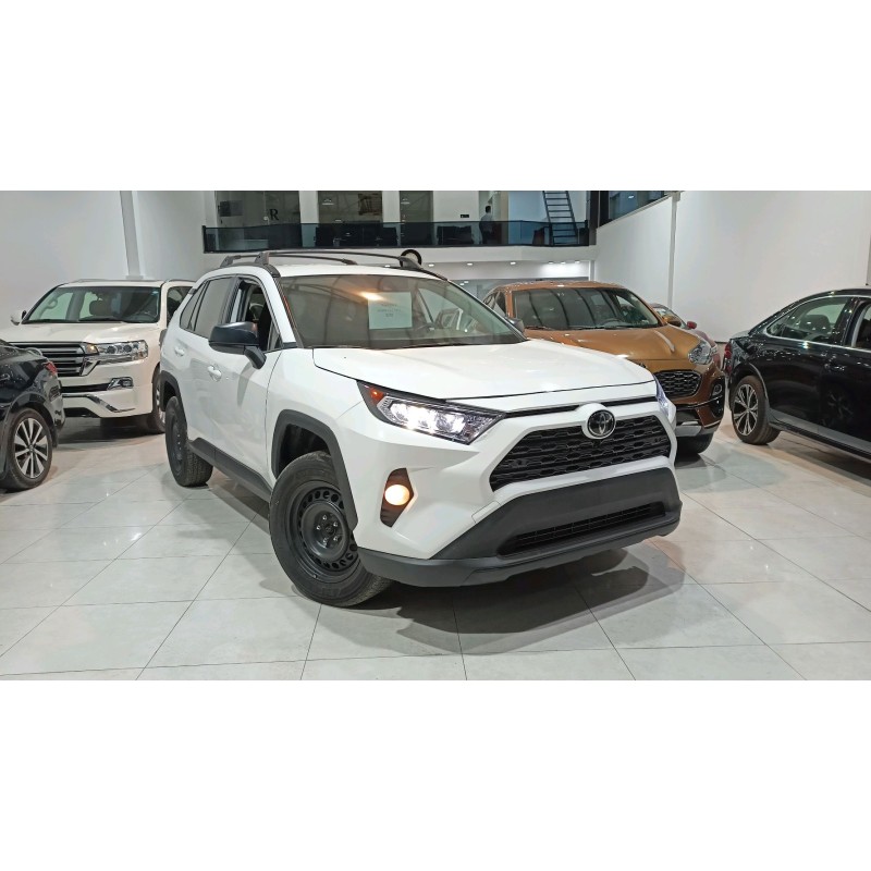 Toyota RAV4 le awd 2021