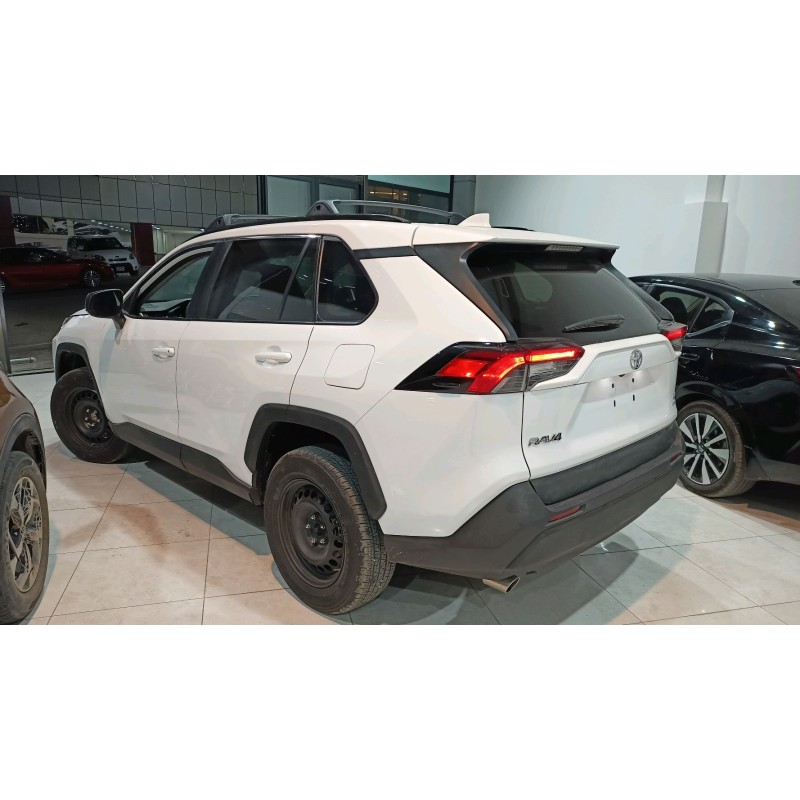 Toyota RAV4 le awd 2021