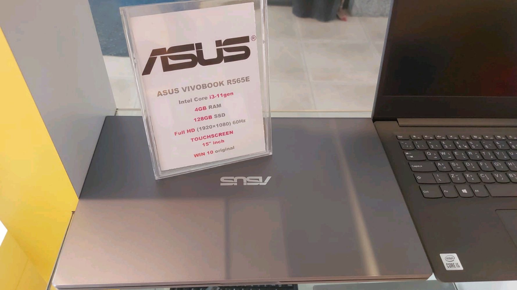 ASUS VIVOBOOK R565E