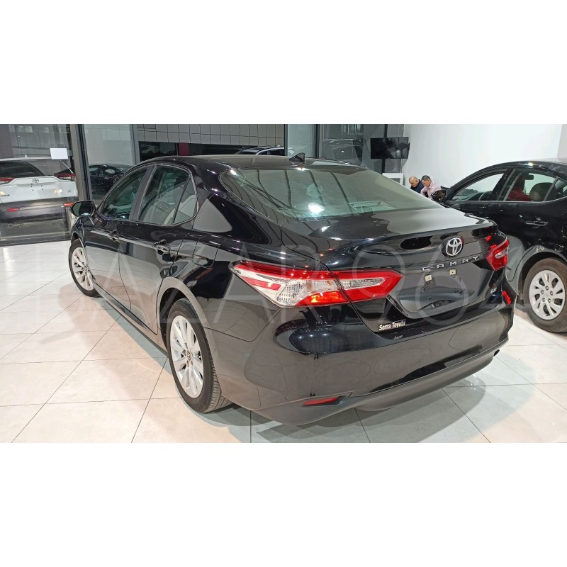 Toyota Camry le 2020