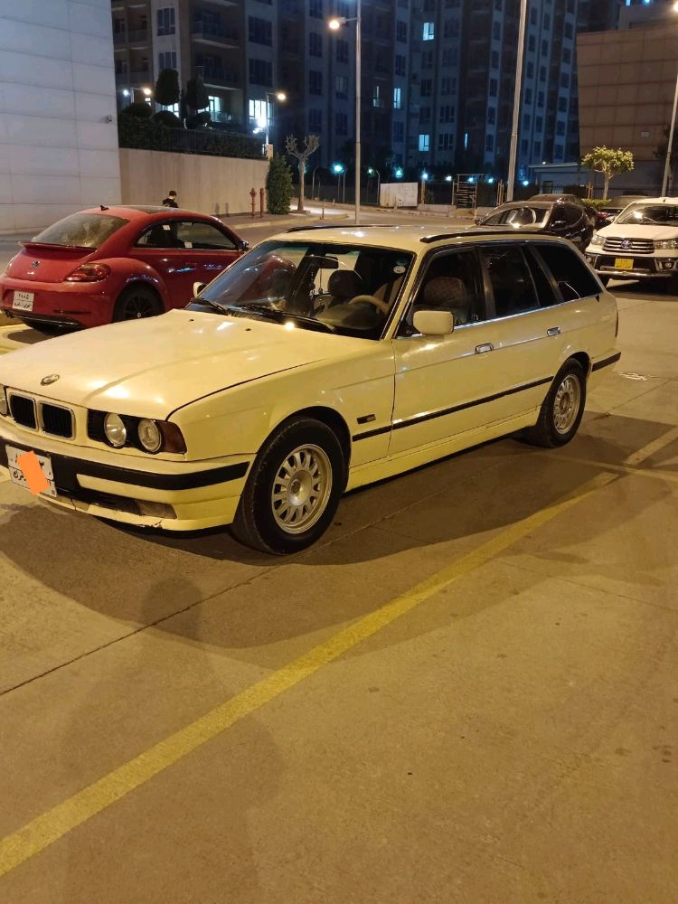 bmw موديل ٩٥ ستيسن525 