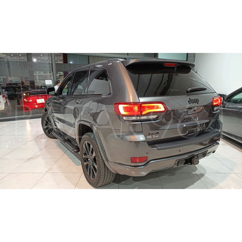 jeep grand Cherokee black top 2020