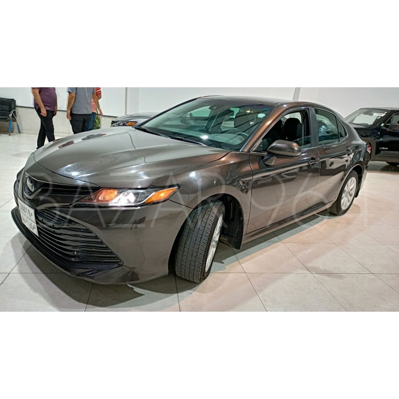 Toyota Camry le 2019