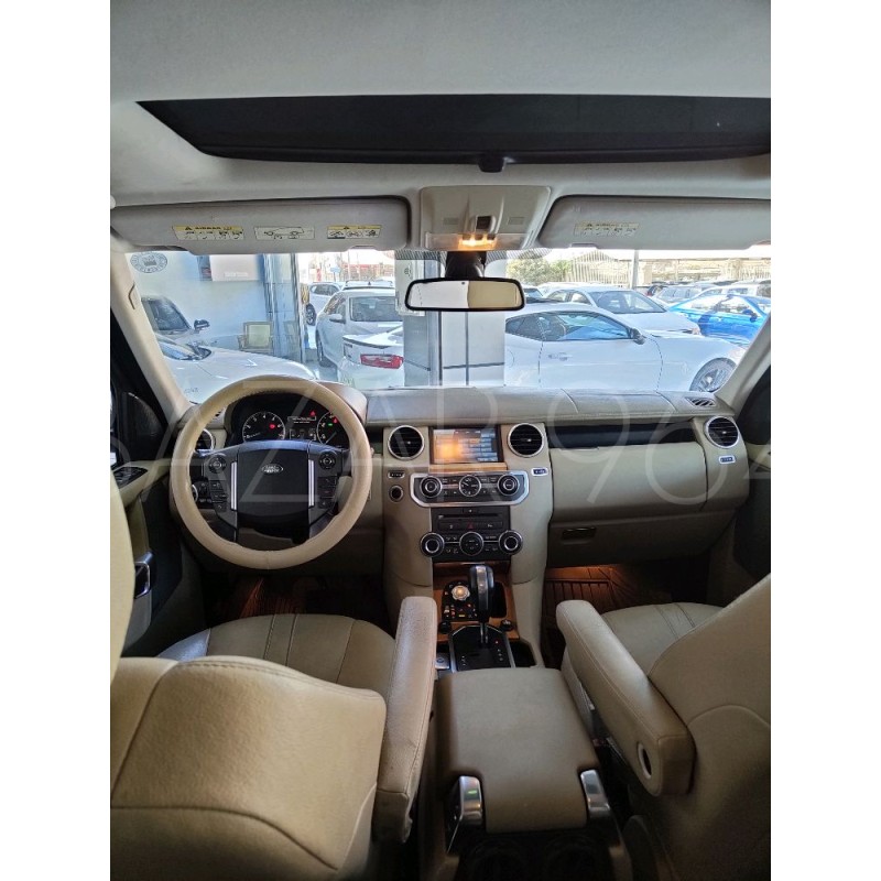 land rover LR4 2011