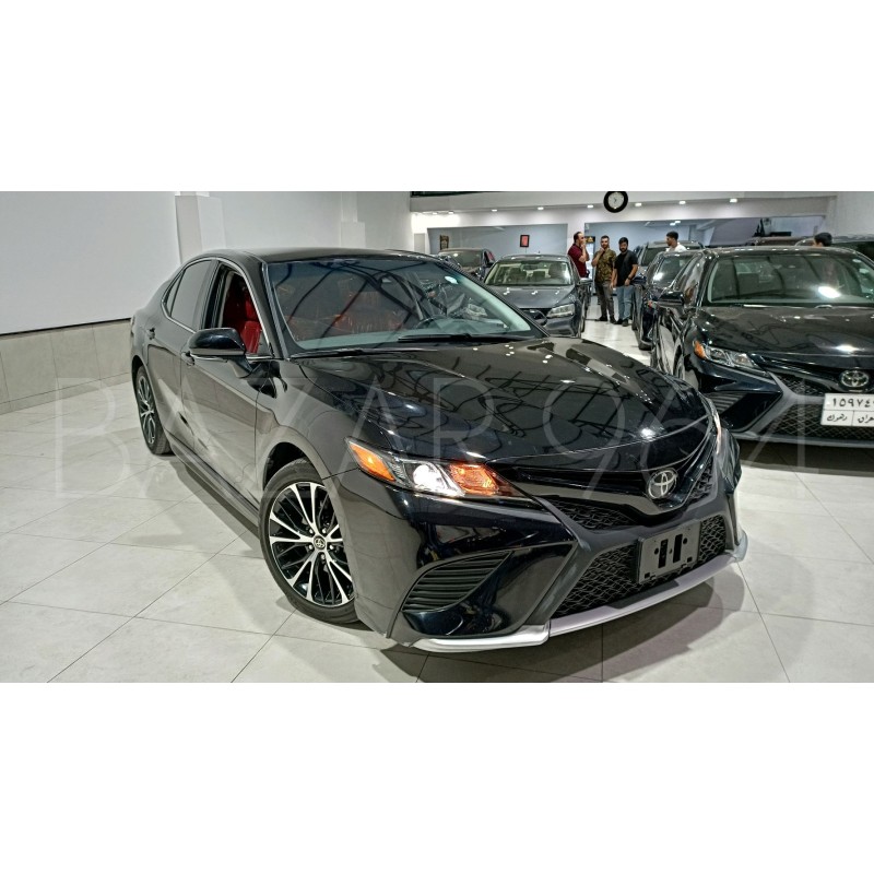 Toyota Camry se+ 2020