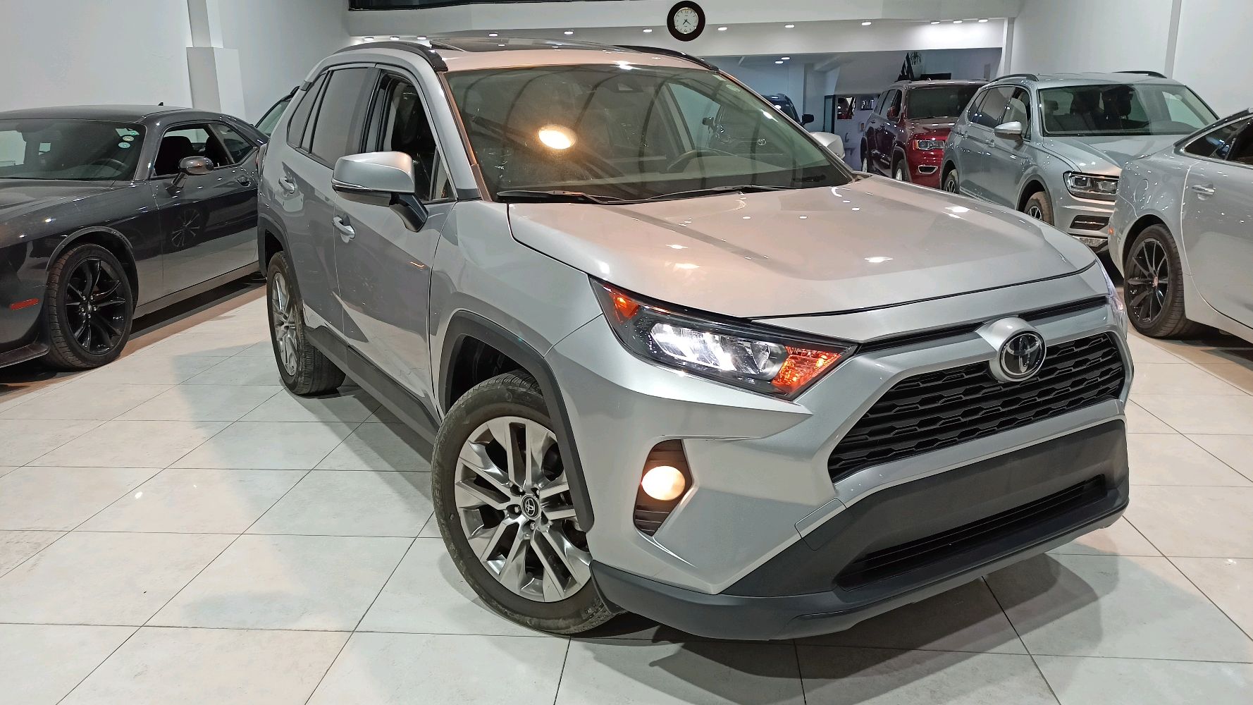 Toyota RAV4 XLE premium AWD 